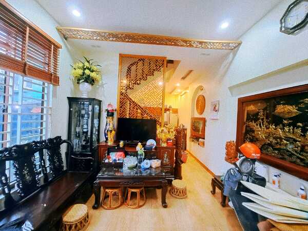 Chủ cần bán nhà ngõ 150 Chùa Láng 47m2 nhà 5 tầng, nội thất mới