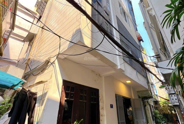 Bán nhà ngõ 43 Xã Đàn Đống Đa giá 4.8 tỷ, tặng toàn bộ nội thất