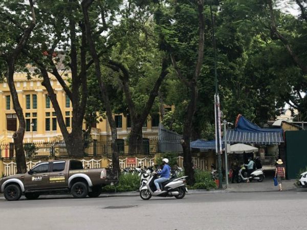 Giá bán nhà mặt phố Phan Huy Chú dao động từ 240 - 550 triệu đồng/m2 ban-nha-phan-huy-chu-hoan-kiem-2-min
