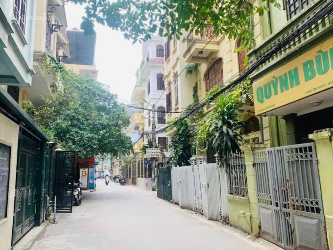 CHÍNH CHỦ NHỜ BÁN MẶT NGÕ 37 TRẦN QUỐC HOÀN, LÔ GÓC, 45*2 THOÁNG, Ô TÔ TRÁNH, Ở, KD 11 TỶ