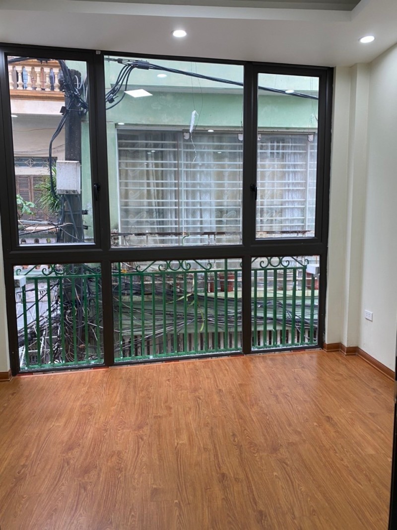 Bán nhà riêng phố Nguyễn Văn Cừ, Long Biên. Mặt tiền 3.6m hướng Bắc.