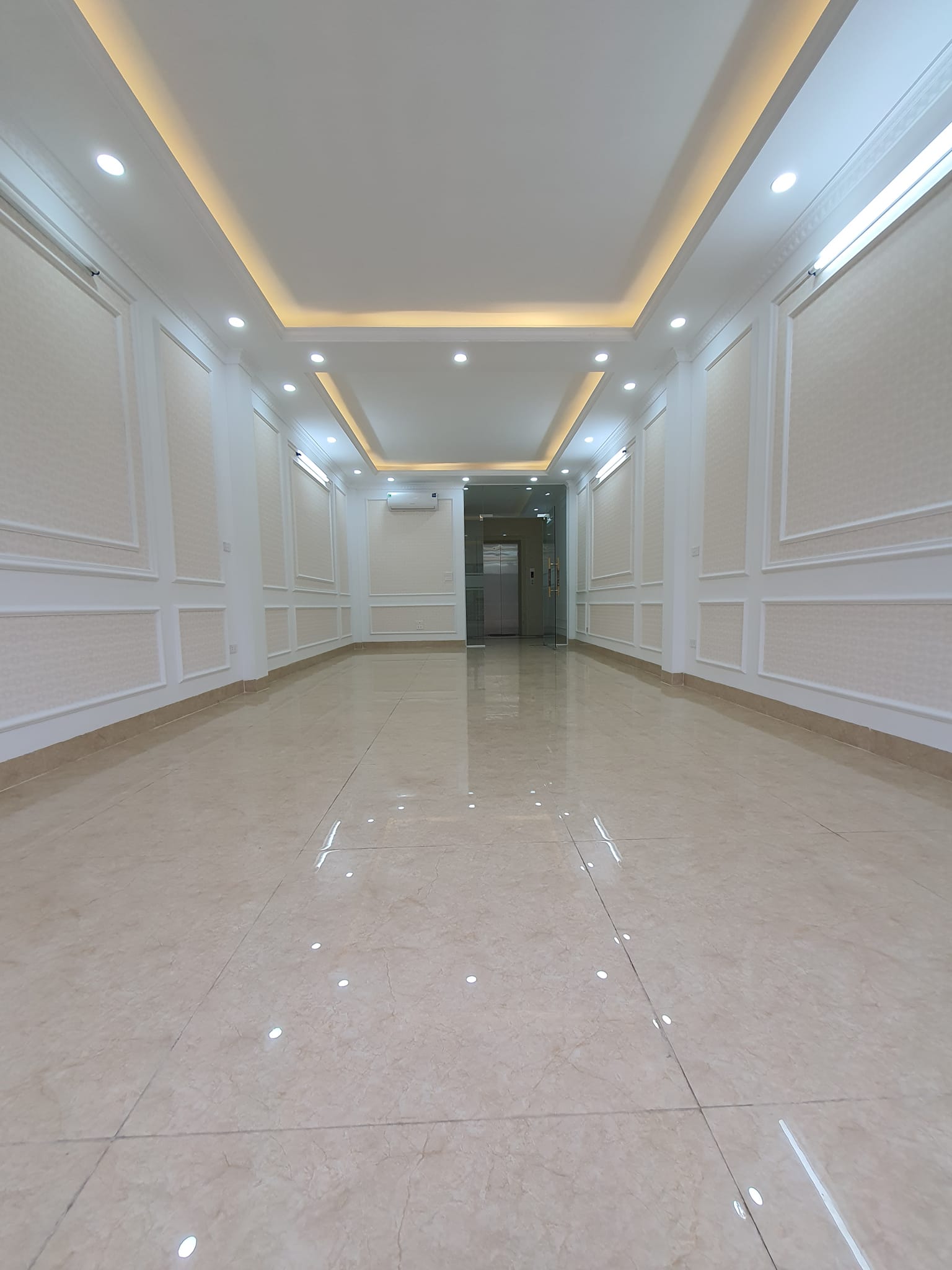 Bán nhà mặt ngõ phố Trần Khát Chân nhà mới 30m mặt tiền 3.2m giá 3.5 tỷ