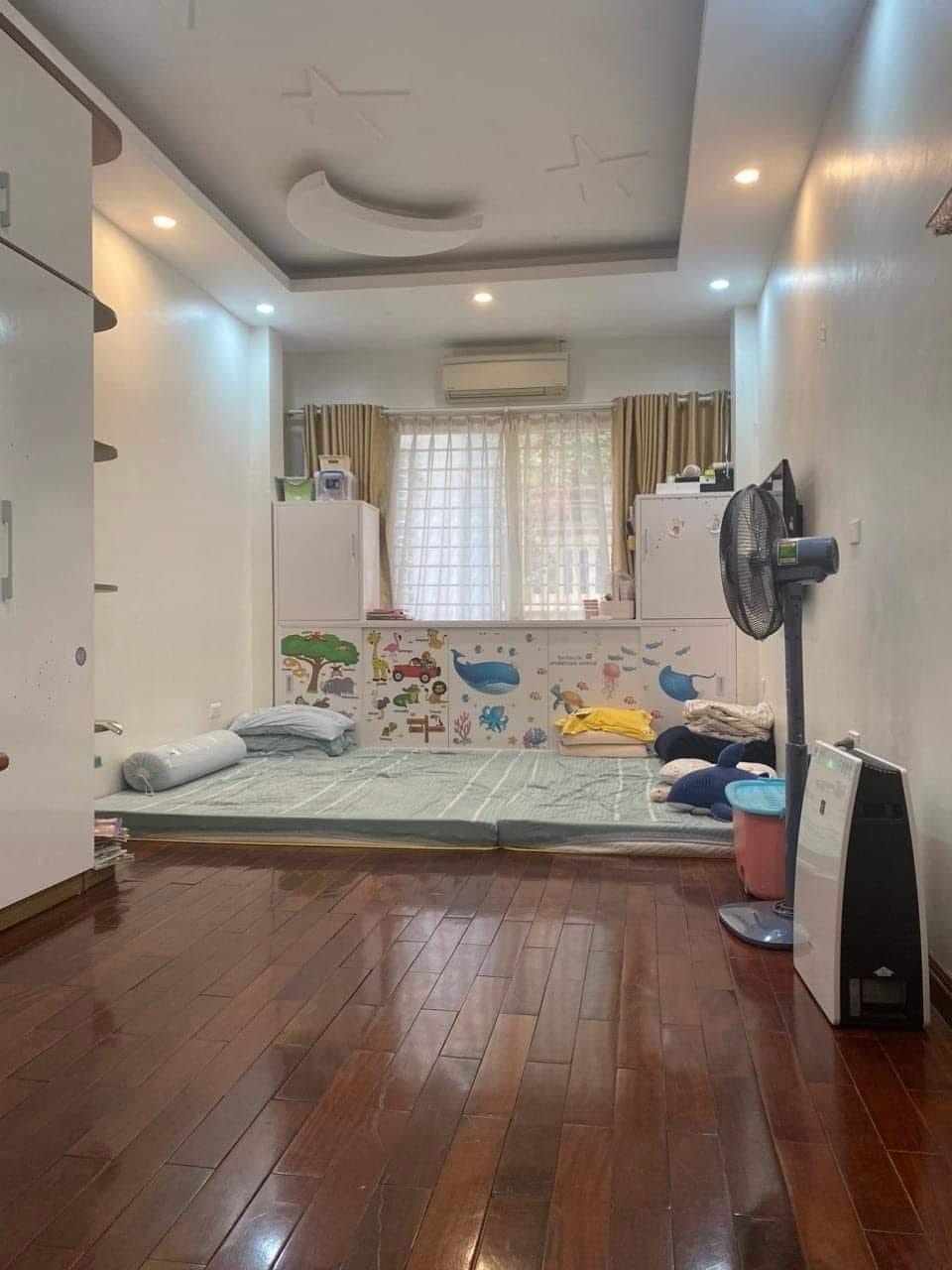 Tôi cần bán ngôi nhà tại ngõ 9 phố Minh Khai Hà Nội sổ đỏ chính chủ giá 5.5 tỷ