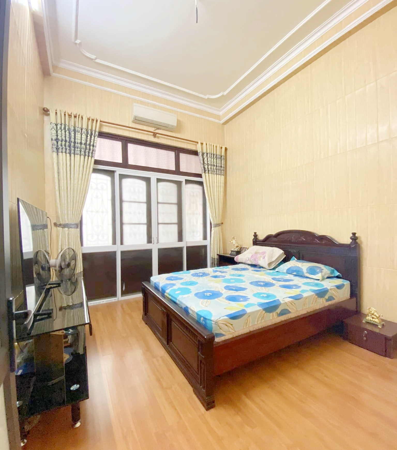 HIẾM: Bán nhà Phương Mai 44m Ô tô đỗ cửa - Ngõ thông Kinh doanh - Giá tốt