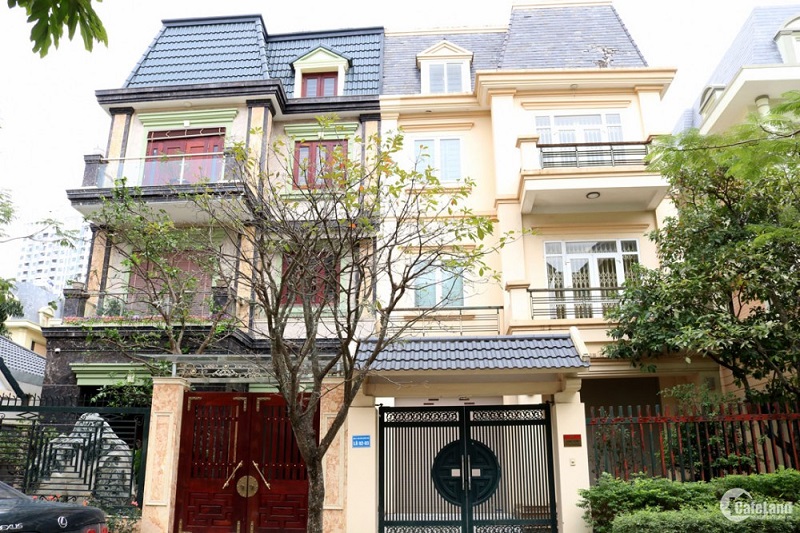  225m2