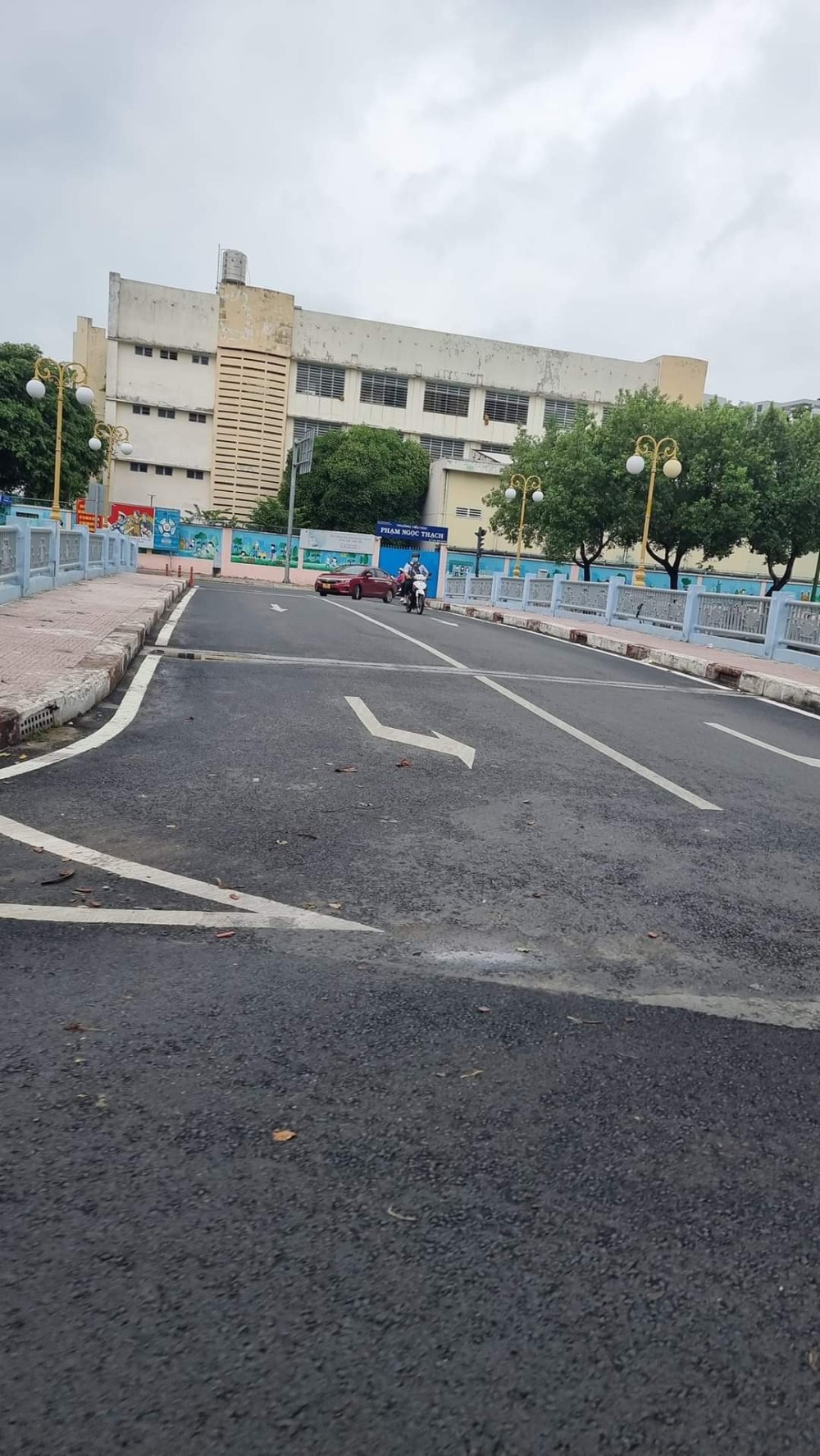 BÁN NHÀ TÂN BÌNH - SÁT MẶT TIỀN HOÀNG SA - XE HƠI VÀO NHÀ