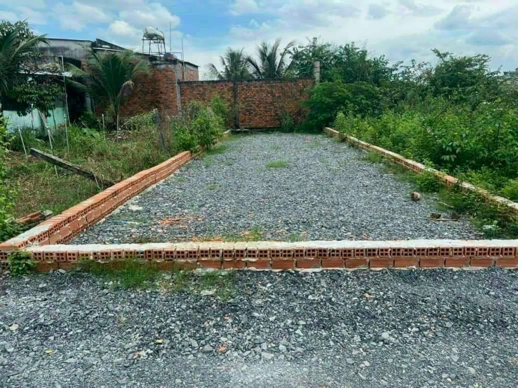 Bán đất nền Thị trấn Đức Hoà 92m2 giá siêu ngộp chỉ 600 triệu