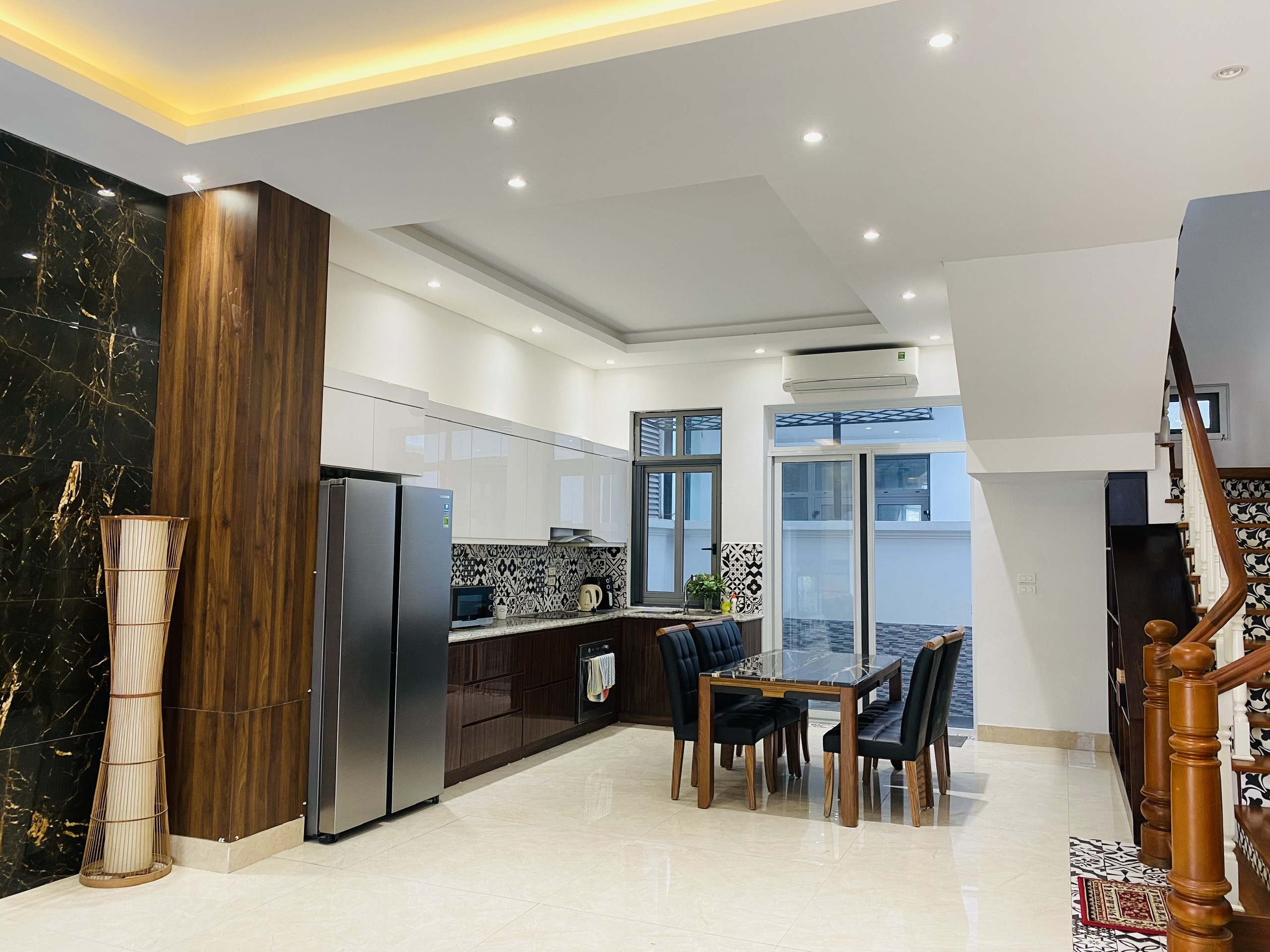 Chính chủ cho thuê liền kề Vinhomes The Harmony, đã hoàn thiện full nội thất, nhà mới