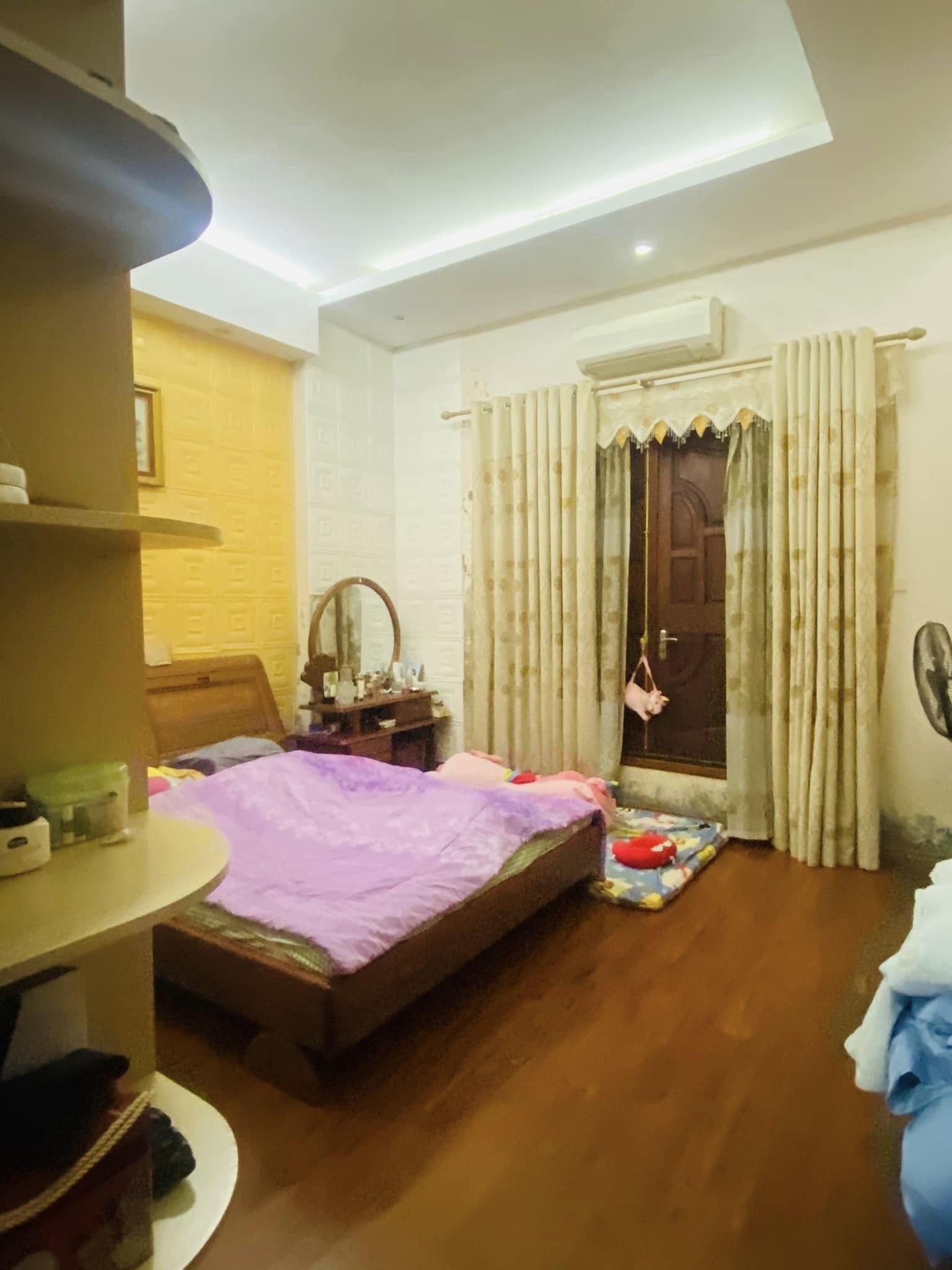 Cần bán căn nhà tại mặt ngõ 624 đường Minh Khai Hà Nội nhà đẹp ở ngay nội thất đẩy đủ giá 5.5 tỷ