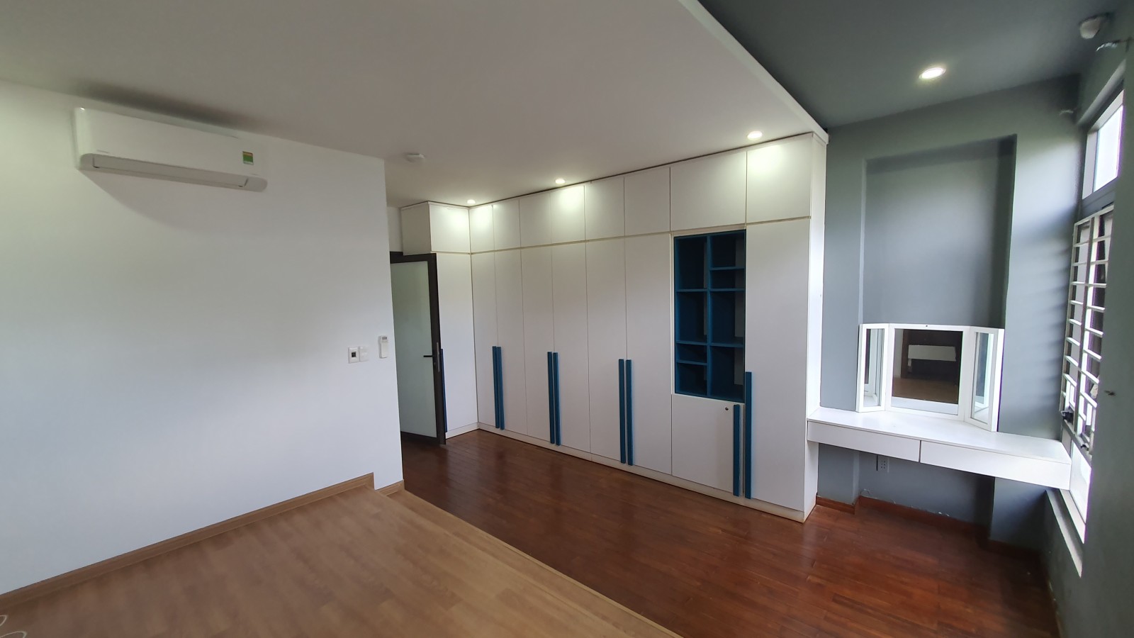 Bán nhà mặt tiền đường Đào Trí, Hải Châu, 3 tầng, 75 m2, ô tô tránh, khu biệt thự. Chỉ 4,4 tỷ