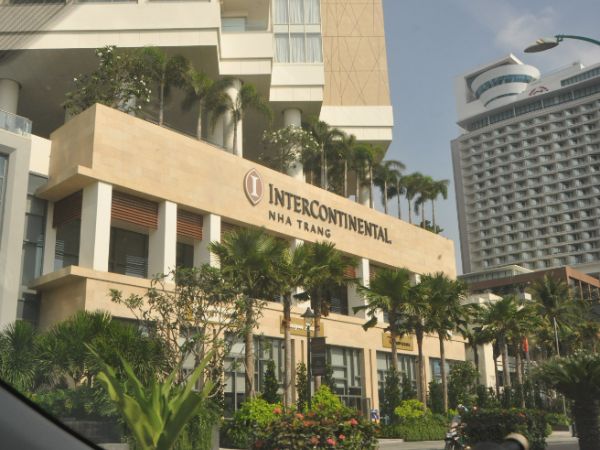 Khách sạn InterContinental Nha Trang nằm ngay trên bãi biển Nha Trang dao-robinson-nha-trang-3