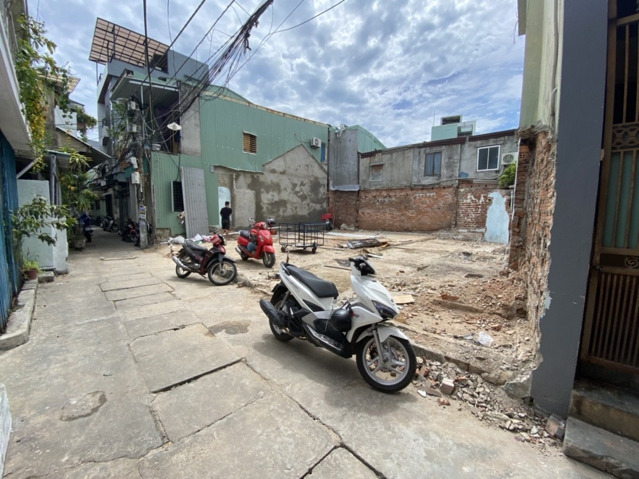 MẶT TIỀN 2 LÔ 12M - KIỆT OTO - CẠNH CÔNG VIÊN