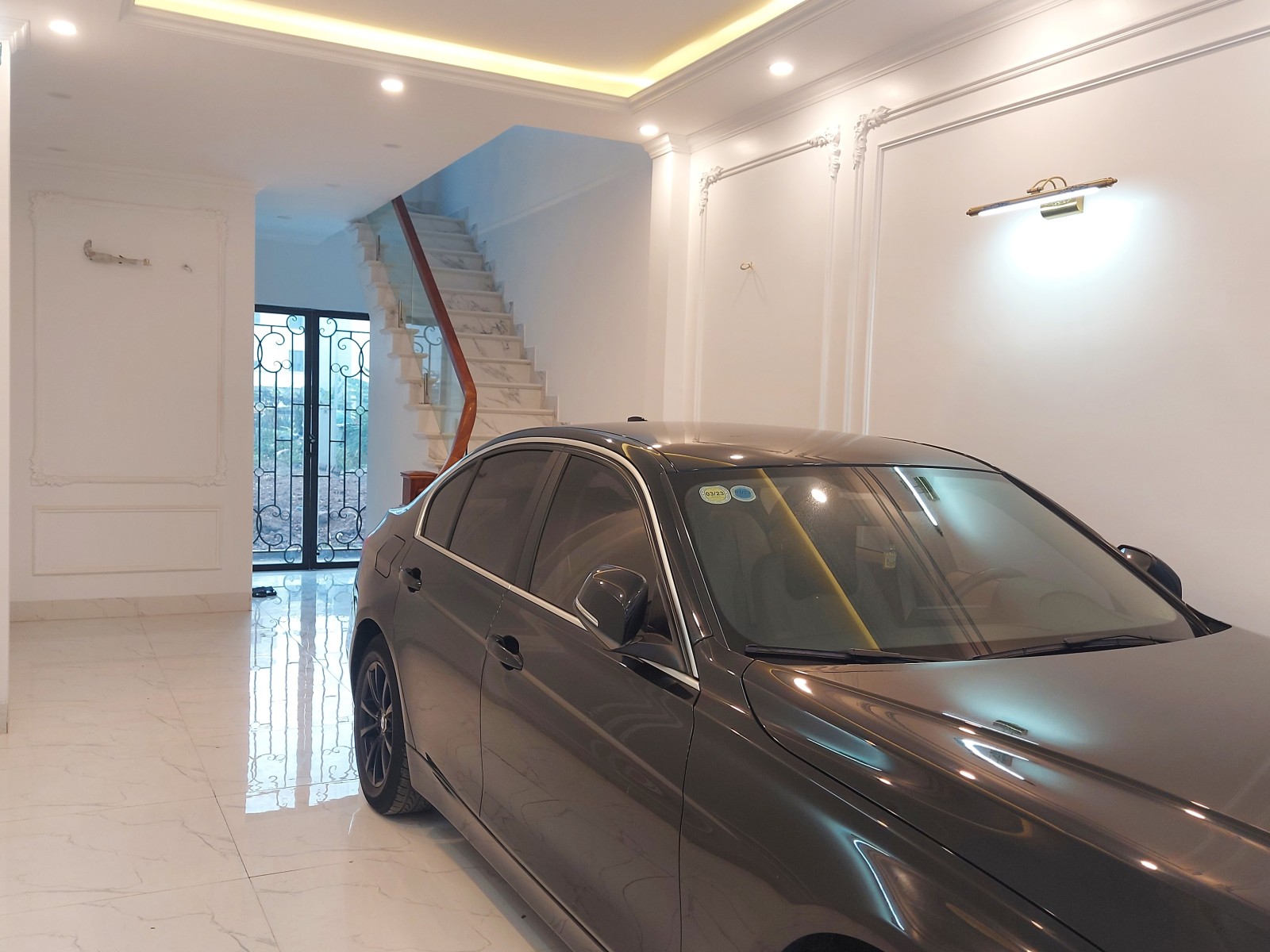 Bán nhà TĐC Ngọc Thuy, Dt 42m, nhà 6 Tầng, Thang máy, KD, giá nhỉnh 9 tỷ.