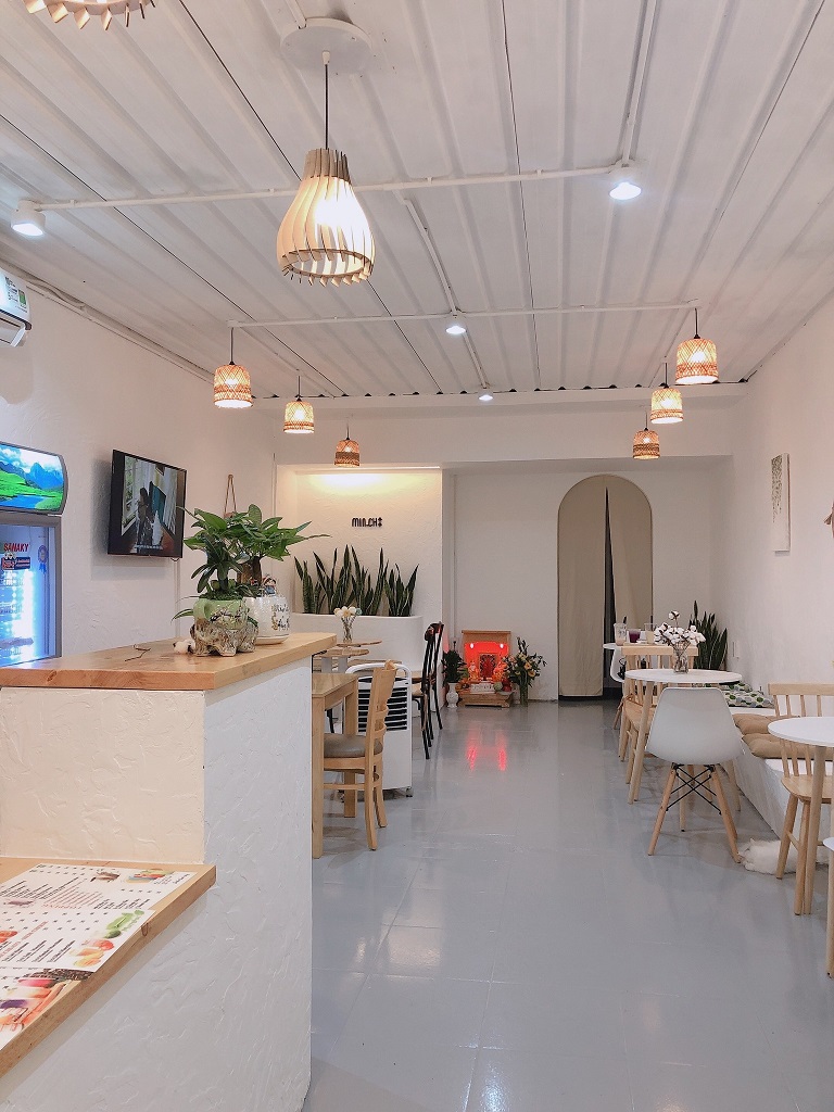 Gấp bán MẶT TIỀN Đường 9 Phước Bình DT 86 m2 (4 x 25 ) Dòng tiền 15 triệu/ tháng Giá 8,2 Tỷ