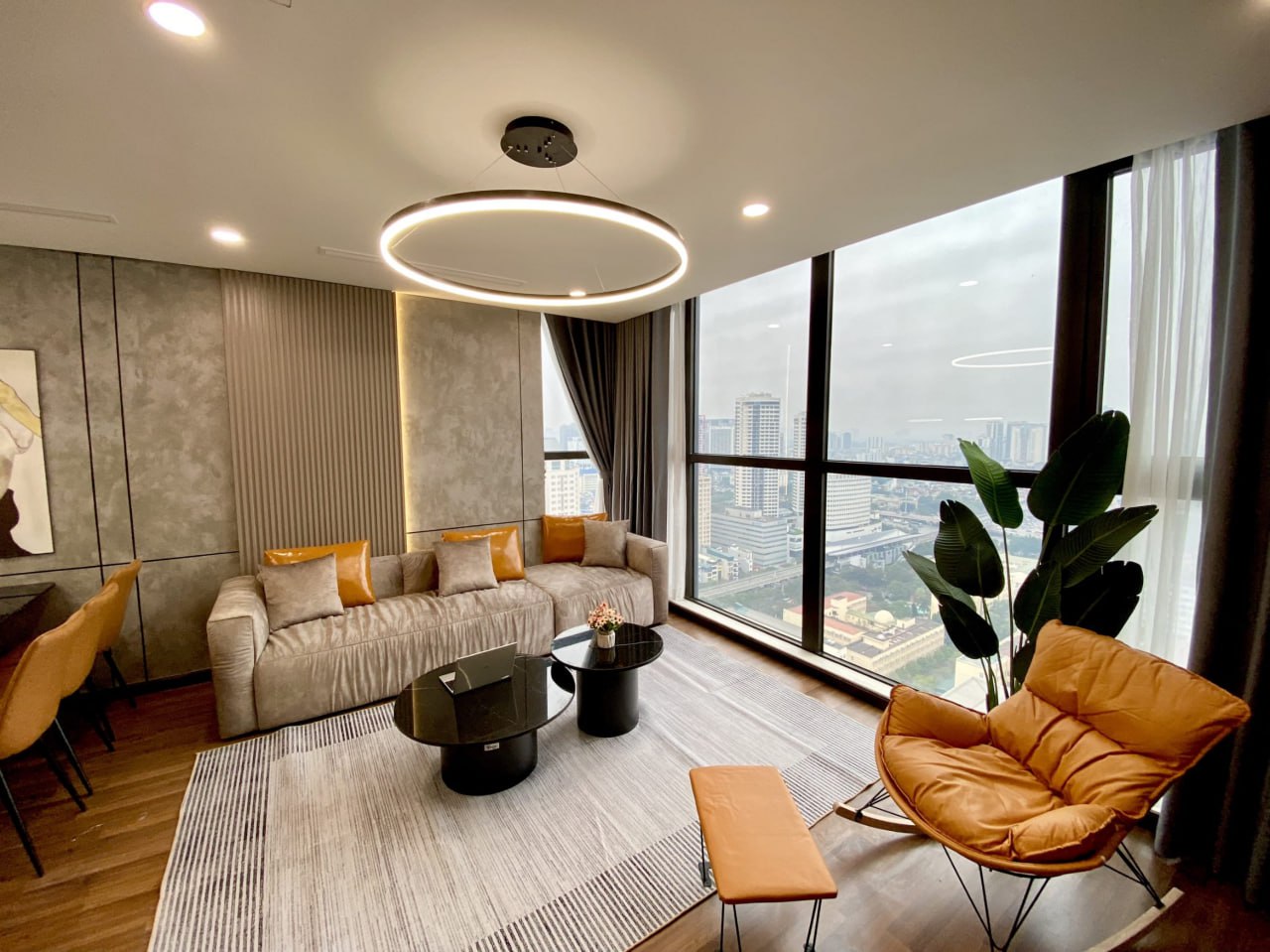 Đổi căn 3 PN cần nhượng 2PN full đồ tại Discovery Complex 4 tỷ 3 - ĐT: 0985126680