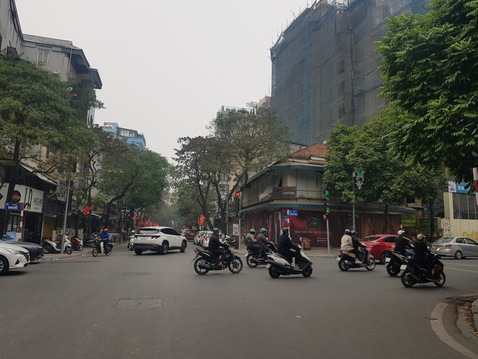 650tr/m, bán đất mặt phố Hàm Long, Hoàn Kiếm, 477m2, MT 10m.