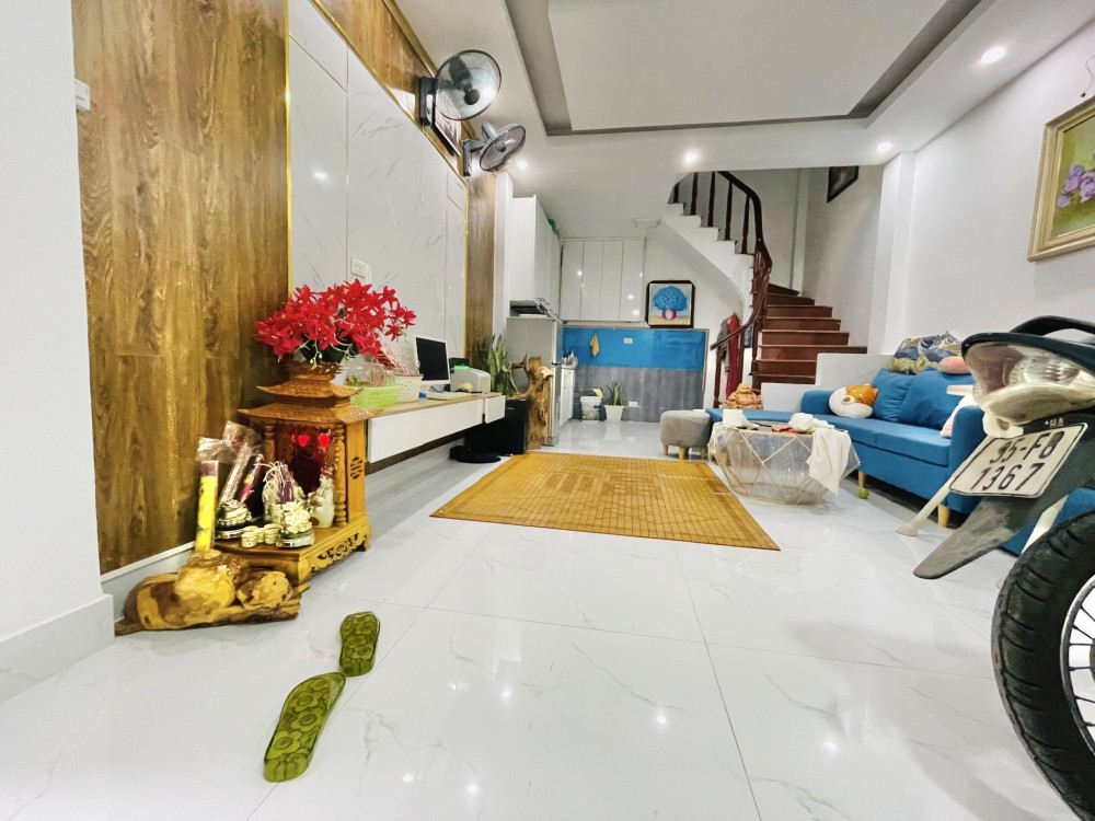 Chính chủ nhờ bán nhà mới kính koong, Lê Trọng Tấn thẳng tắp DT50m2, 5T, MT 4.1m, 4.6 tỷ.