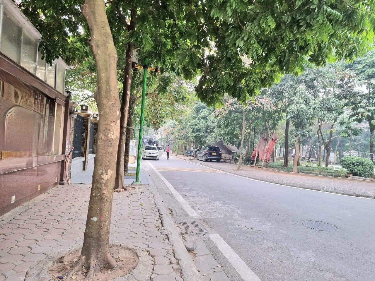 PHÂN LÔ HOÀNG CẦU ,ĐỐNG ĐA ,Ô TÔ,KINH DOANH VĂN PHÒNG CHỈ 15 TỶ 9