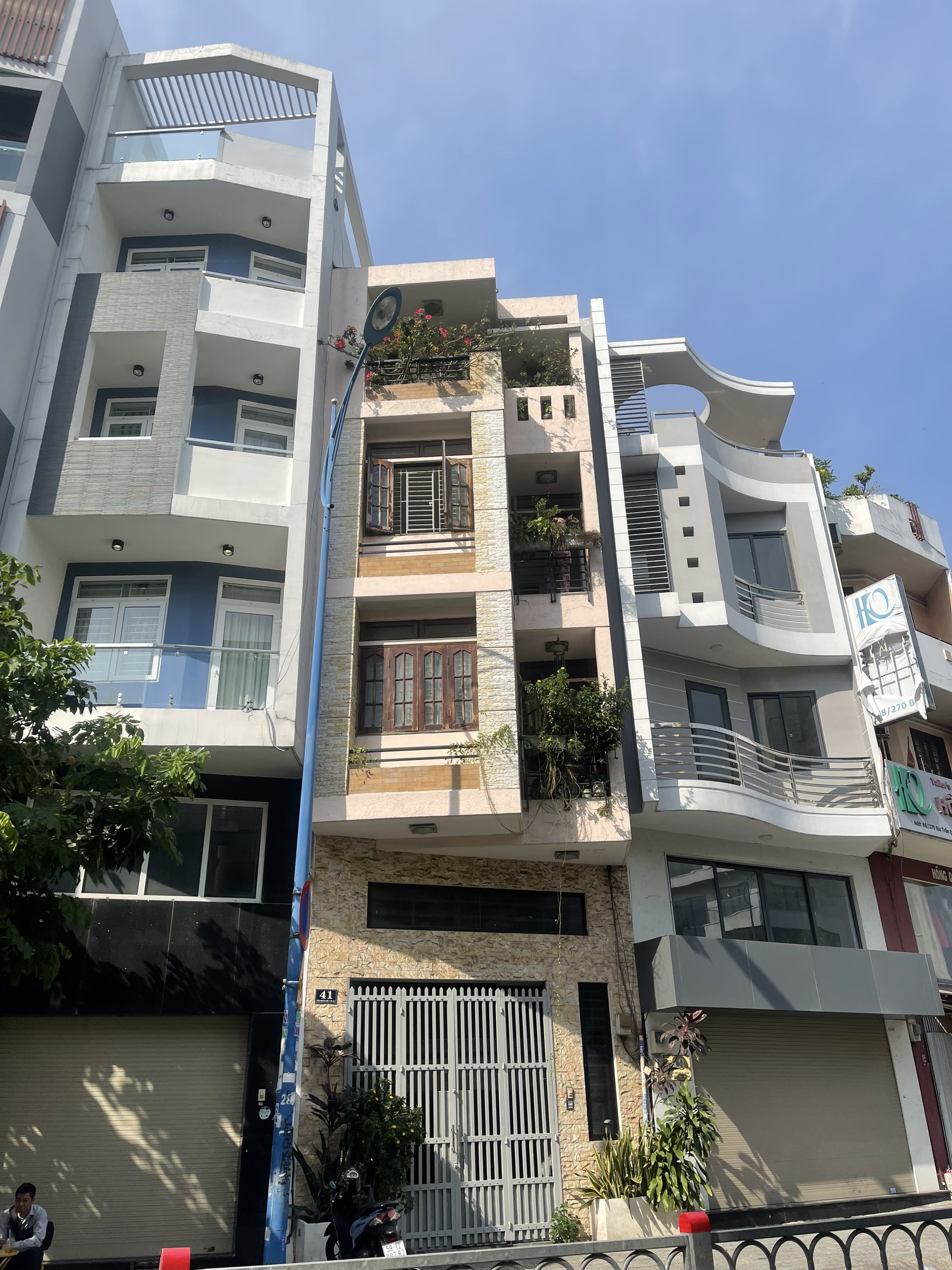 Bán Nhà Mặt Tiền Đường Cô Giang Ngay Trung Tâm Quận 1 Giá 37 Tỷ