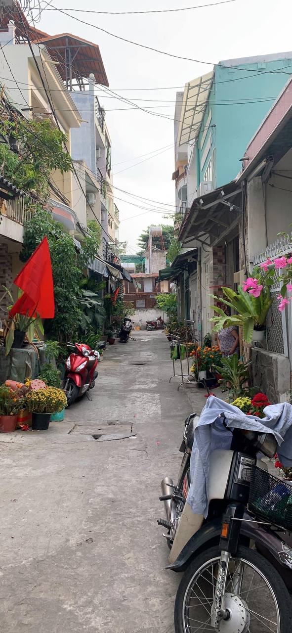 Bán nhà 3 tầng đường phú thọ hòa, hẻm xe hơi, 47m2 chỉ 6.5 tỷ