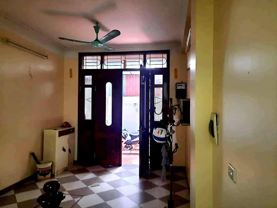 Nhà Phùng Khoang 3 bước ra chợ, kinh doanh tốt, đi học đi làm tiện 36m2 đầu ngõ