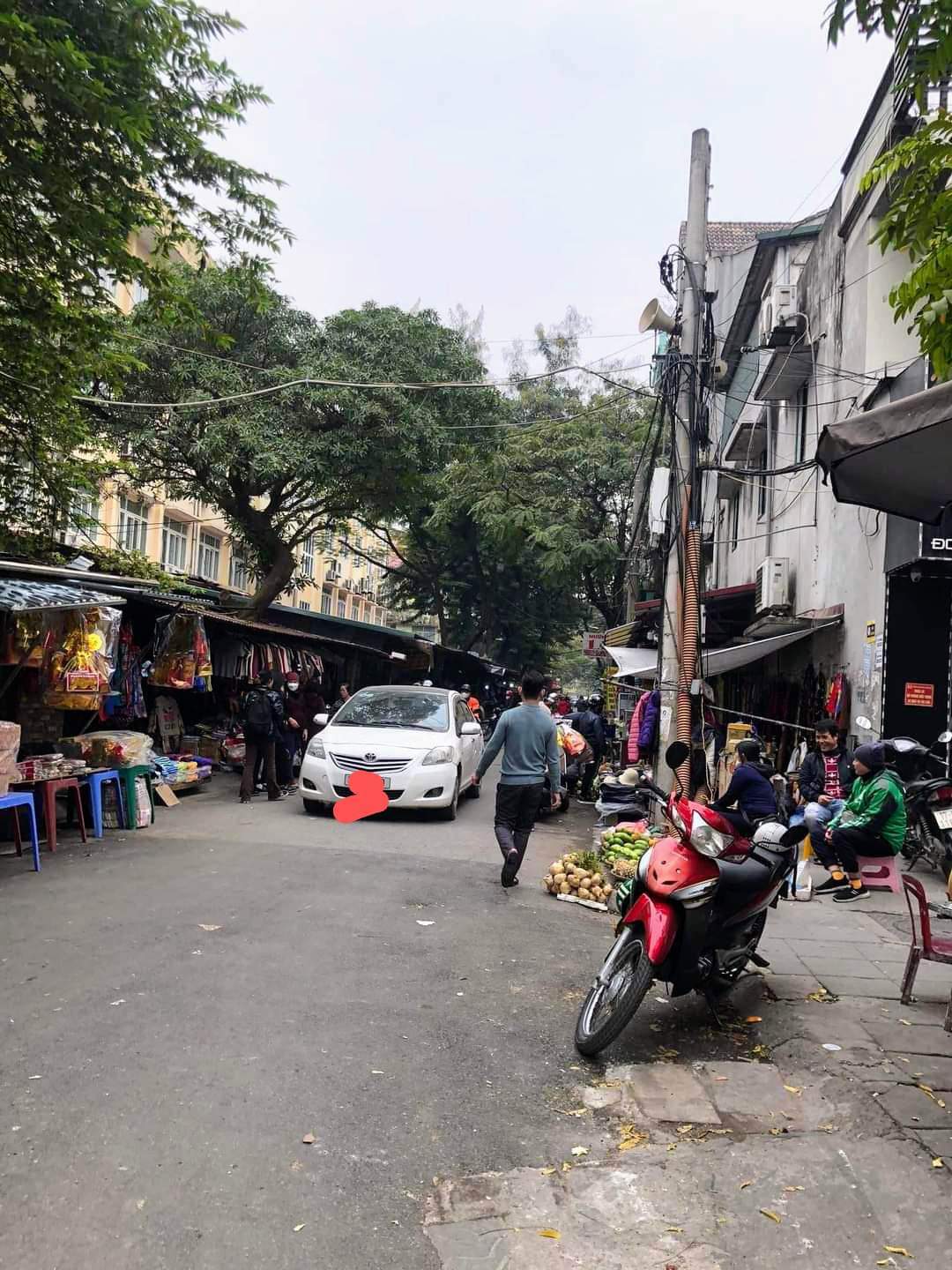 Bán nhà ngõ 180 Hoa Bằng; Cầu Giấy; 80m - 5 tầng, gần chợ, kinh doanh đỉnh.