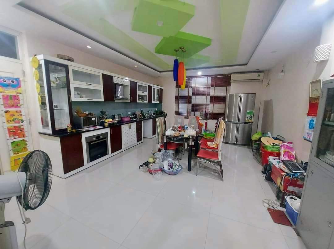 Bán nhà ngõ 76 Chùa Hà, Cầu Giấy; tòa nhà căn hộ khép kín cho thuê, 112m2 - 7 tầng.