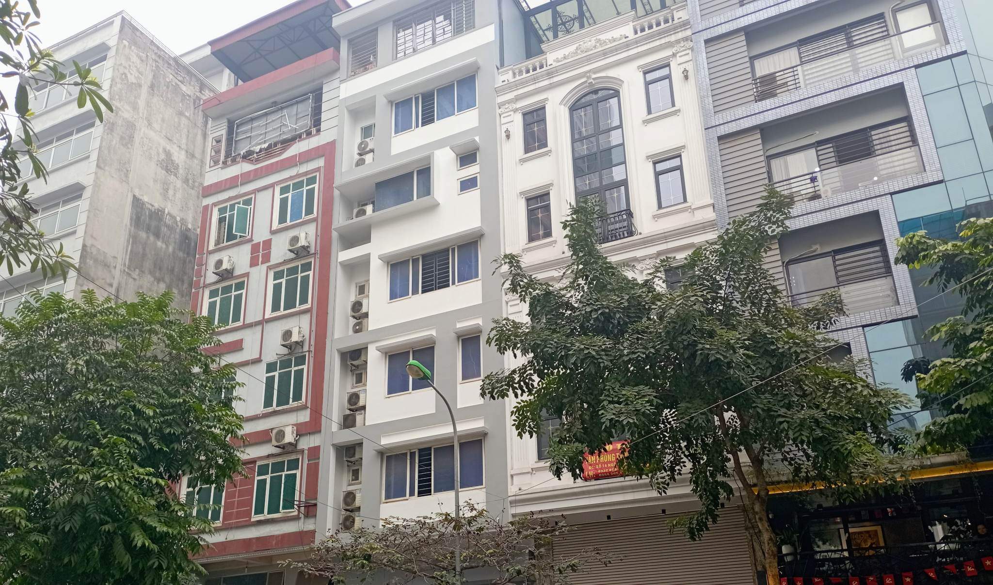 Bán nhà ngõ 106 Cầu Giấy, 130m - 6 tầng - 15 căn hộ khép kín, doanh thu ổn định.