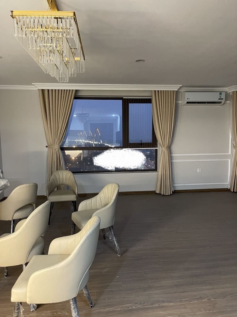 Bán Chung cư 168 m2, 3 ngủ, 2WC đầy đủ nội thất Udic Westlake Tây Hồ