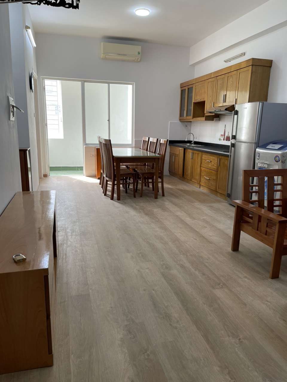 Bán chung cư N06B1 Thành Thái, Cầu Giấy 66m2, tầng thấp, cạnh công viên