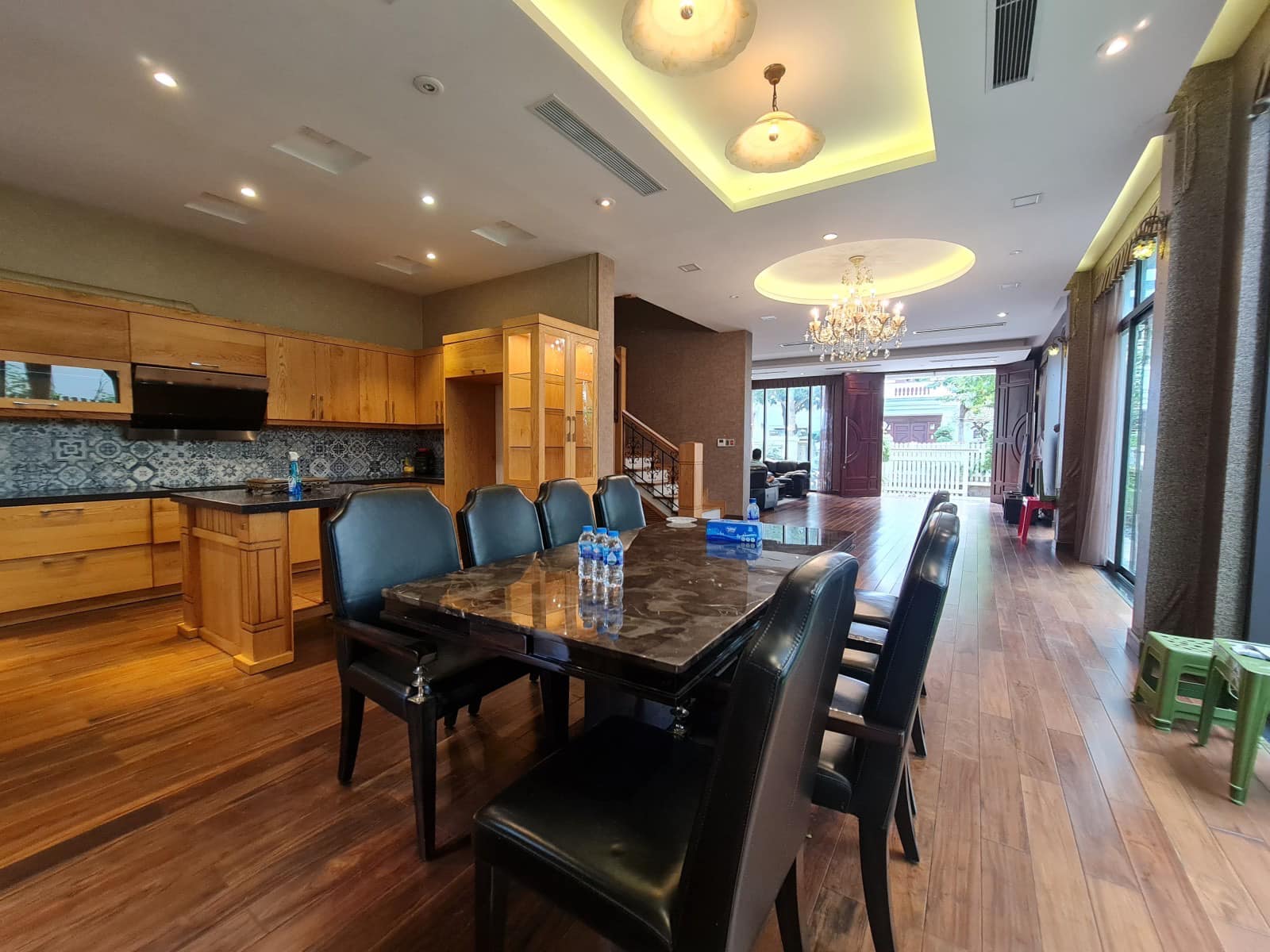 Bán biệt thự đường Trần Thủ Độ, Pháp Vân, Hoàng Mai DT 273m2, 3T, 12MT, Giá đàm 30 tỷ