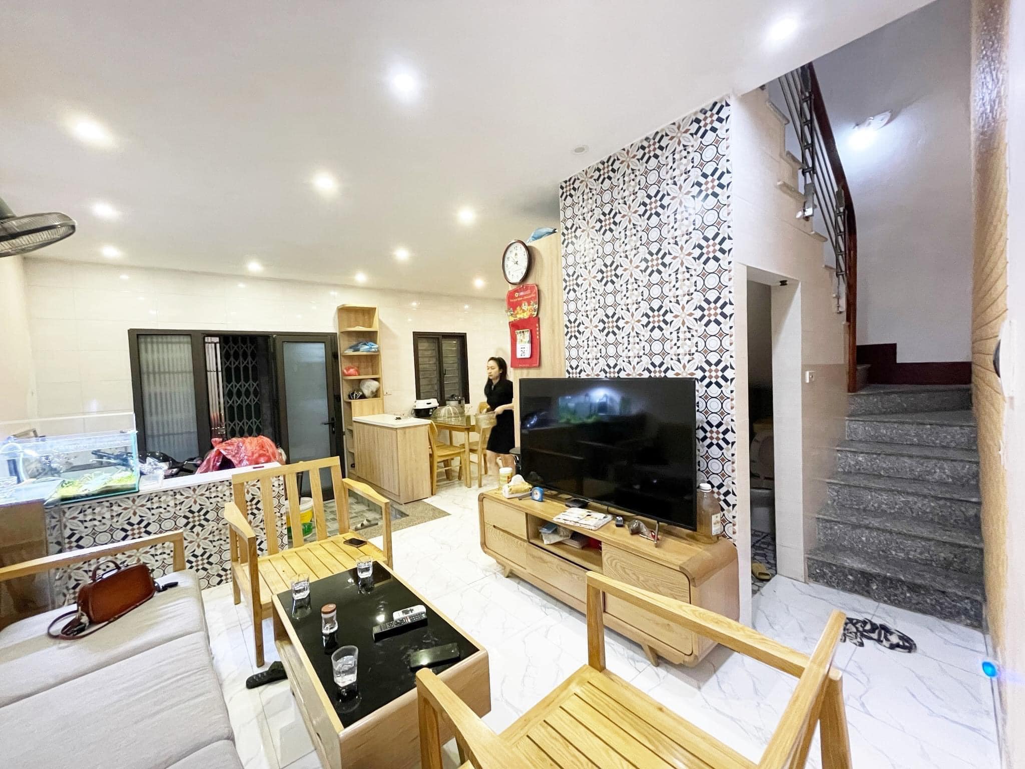 HÀNG HIẾM - CHÍNH KINH 43M MT 6M GIÁ 4 TỶ - FULL NỘI THẤT