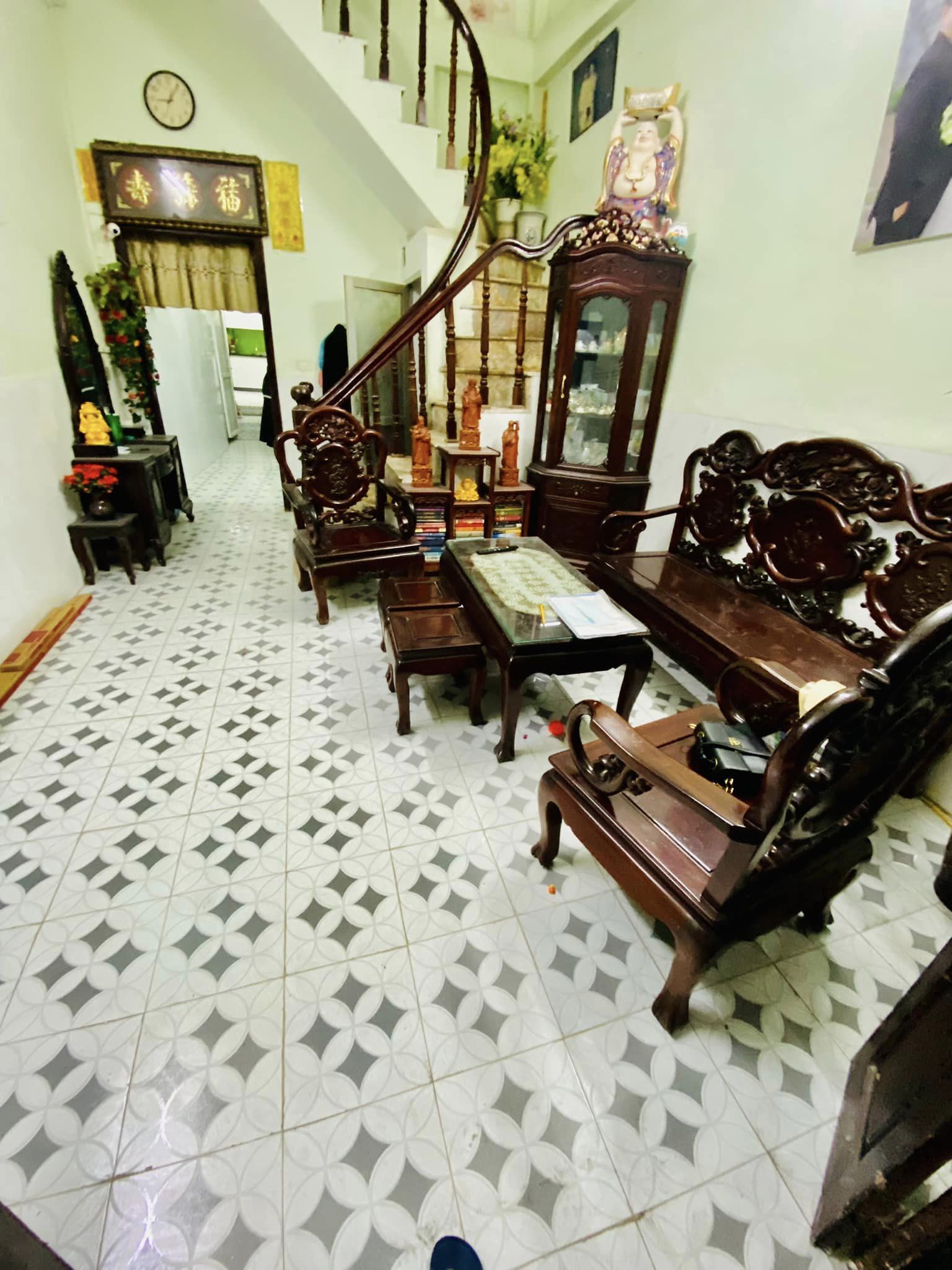 Bán nhà 47m, mt 4m, gần chợ chỉ 3,7 tỷ TL tại Văn Hương, Đống Đa