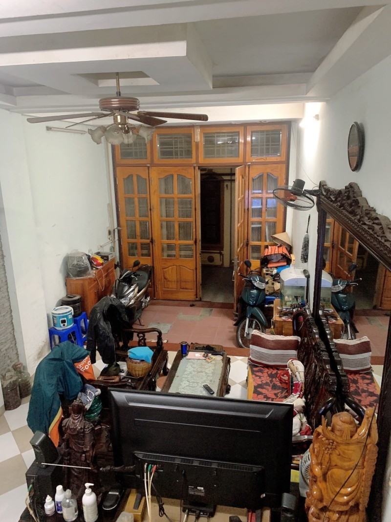 BÁN GẤP 50m2 ngõ Rộng gần Phố, 10m ra ô tô, Vũ Tông Phan giá chỉ 4.1 tỷ.