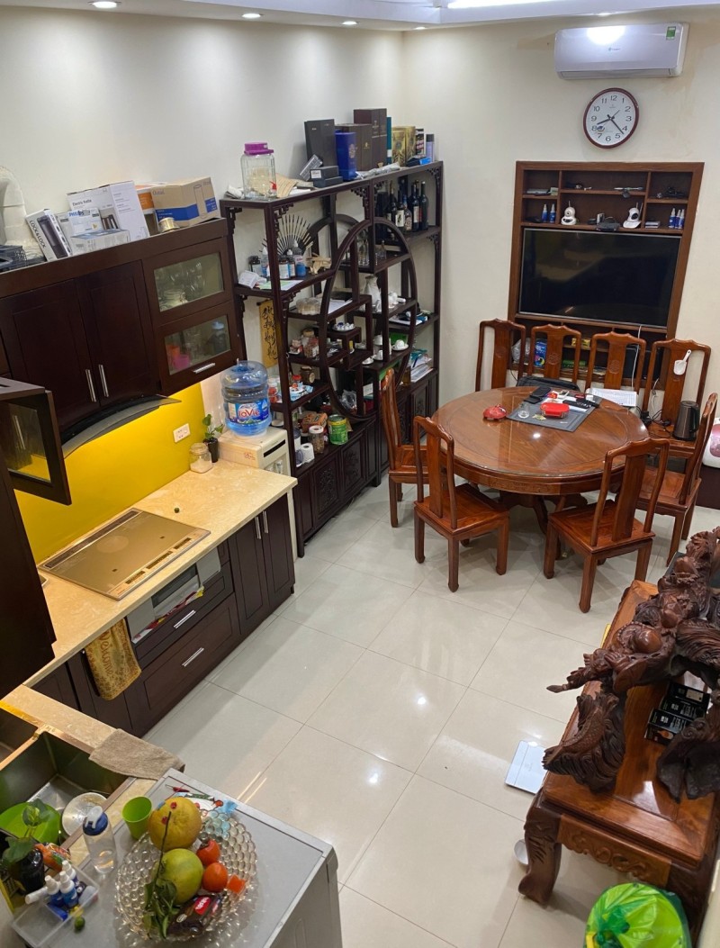 Kẹt quá bán Gấp Vương Thừa Vũ, Khu Phân Lô đẹp, Ô Tô 10m, DT47m2 x 4 tầng, Mt6m, chào 4.4 tỷ.