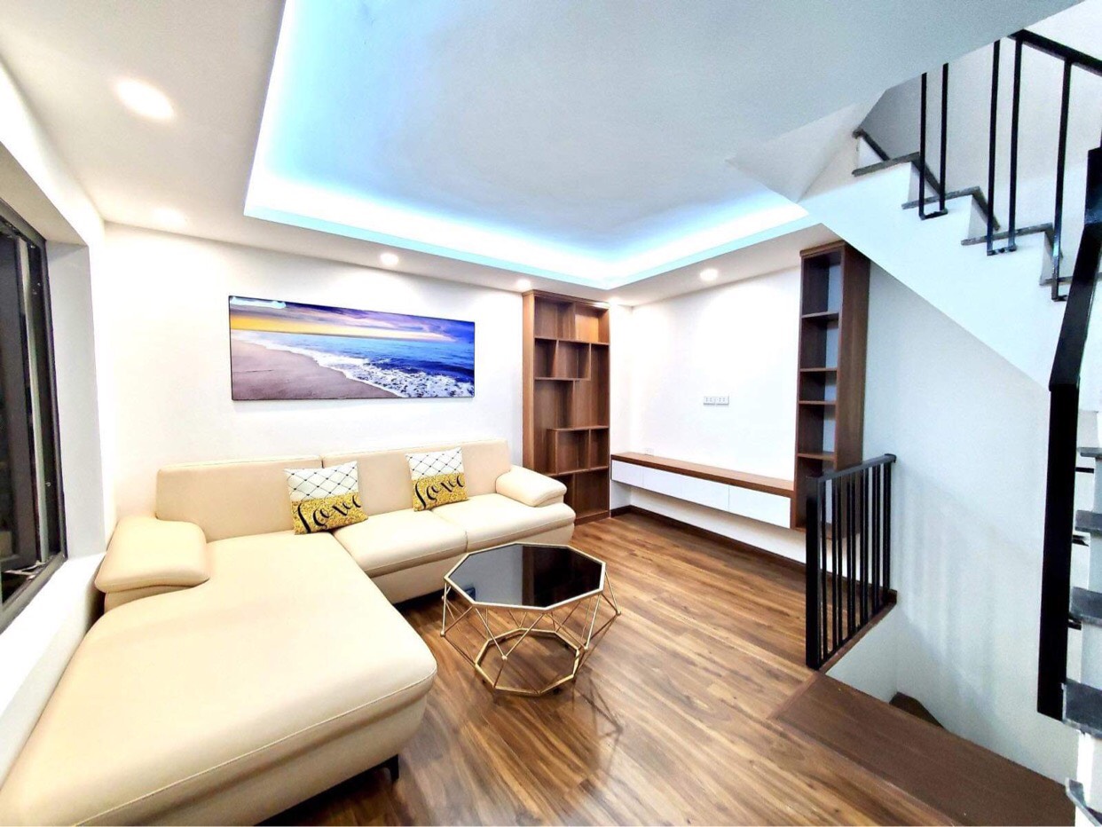 BÁN NHÀ MỚI PHỐ THÁI THỊNH, ĐỐNG ĐA, 25M, 5 TẦNG, 3 NGỦ, 2 THOÁNG, GIÁ RẺ.