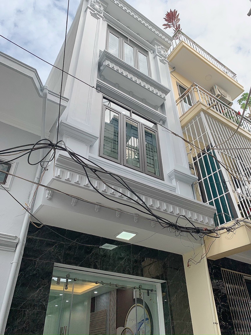 Chỉ 1.99 tỉ có ngay căn nhà 3 tầng 3 ngủ xây mới độc lập riêng tường tại Tôn Đức Thắng