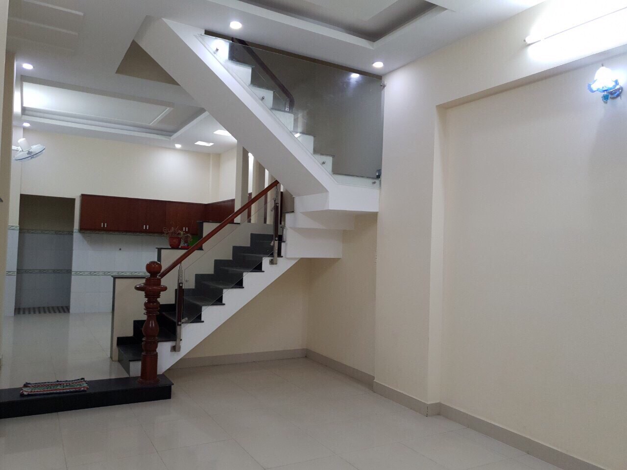 Chính Chủ Bán gấp nhà 1 lầu - 3 phòng đường Qung Trung Q.Gvấp 63m2 giá TT chỉ 955tr gần chợ đêm Hạnh Thông Tây shr LH Vi