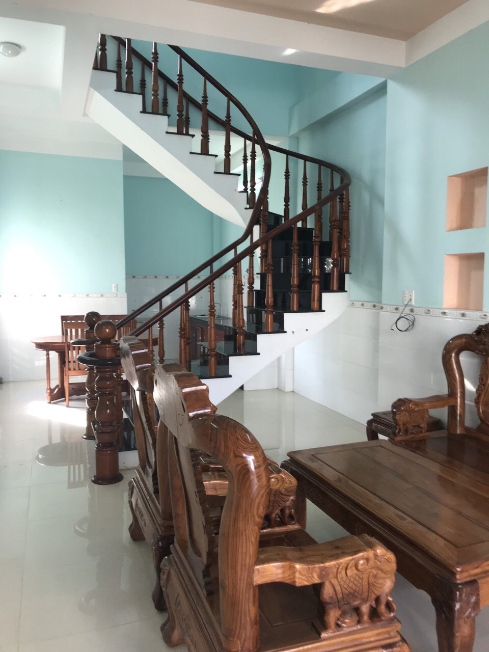 Chuyển sang Nga định cư bán gấp nhà cũ đường Lê Quang Định Q,BThạnh 66m2 giá TT chỉ tầm 970tr gần chợ bà chiểu shr LH Vi