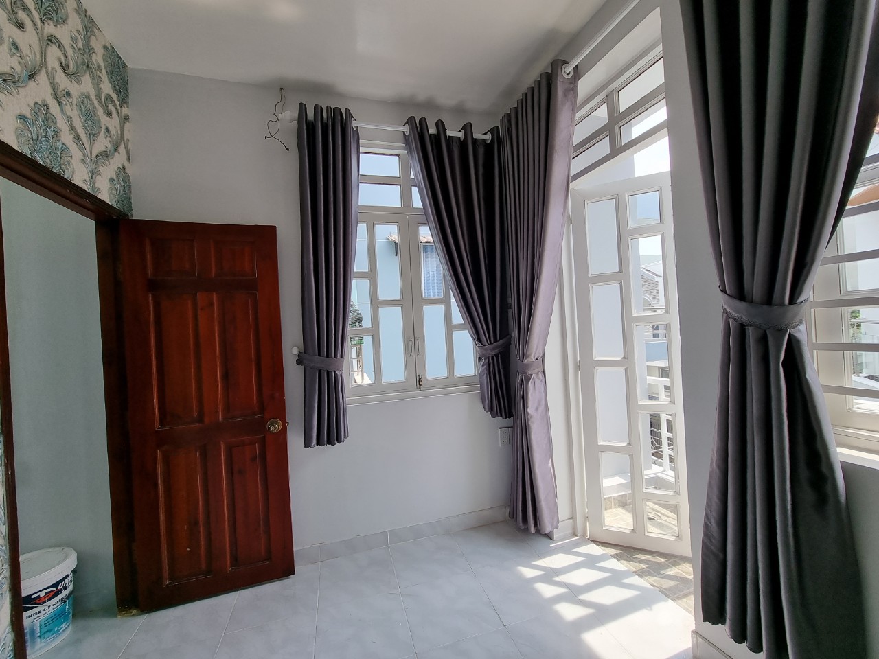 Nhà 1 trệt 2 lầu hẻm xe hơi đỗ cửa 1979 Thị Trấn Nhà Bè