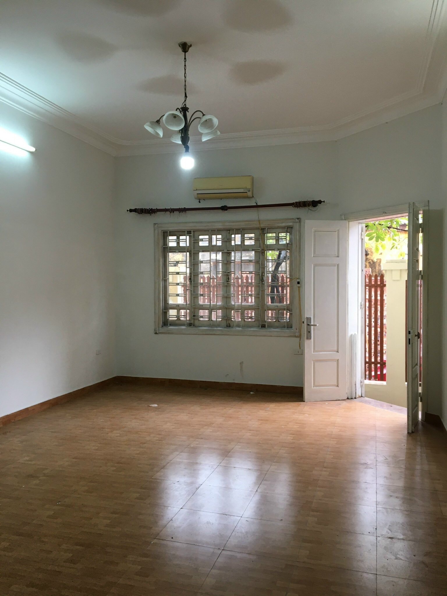 Cho thuê nhà mặt ngõ phố nghĩa đô - hoàng quốc việt, cầu giấy, HN.