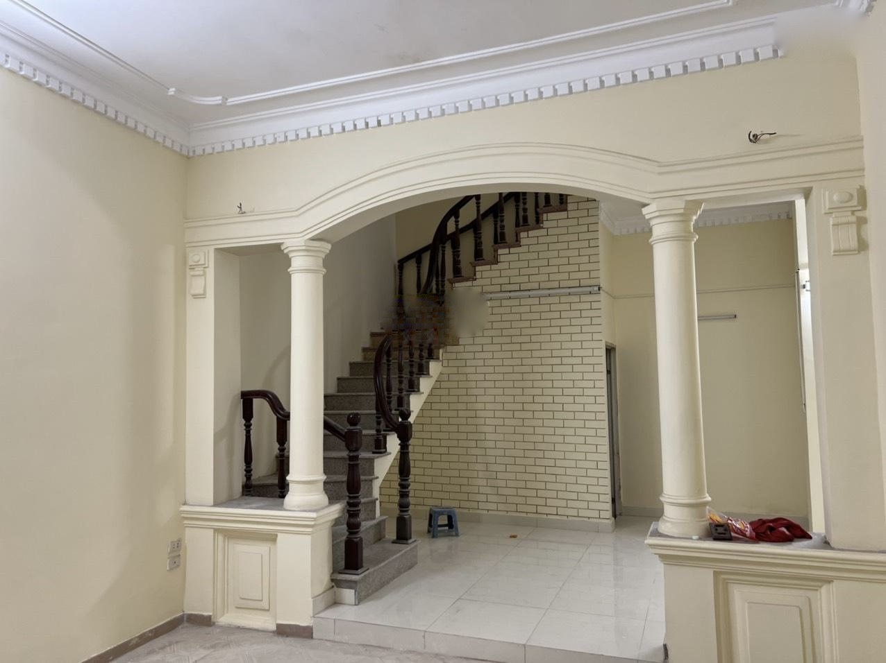 Cho thuê nhà riêng phố Yên Lạc làm nhà ở hoặc văn phòng, 72m2 x 3 tầng, MT 7.2m