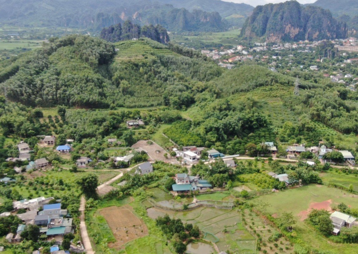 Chính chủ cần bán gấp thu vốn đất đẹp 1000m2 Xóm khì, tt Mãn Đức, Tân Lạc, Hoà Bình Đất thị trấn