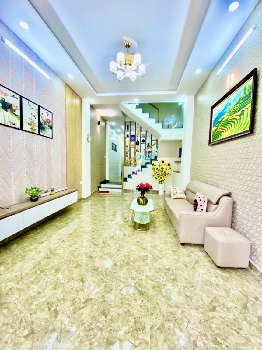 Chạy án bán gấp nhà 1T1L/3P đường Cao Thắng Q10 63m/1 tỷ 190 triệu gần HVHC tiện KD sổ hồng riêng LH Vi 0905094301