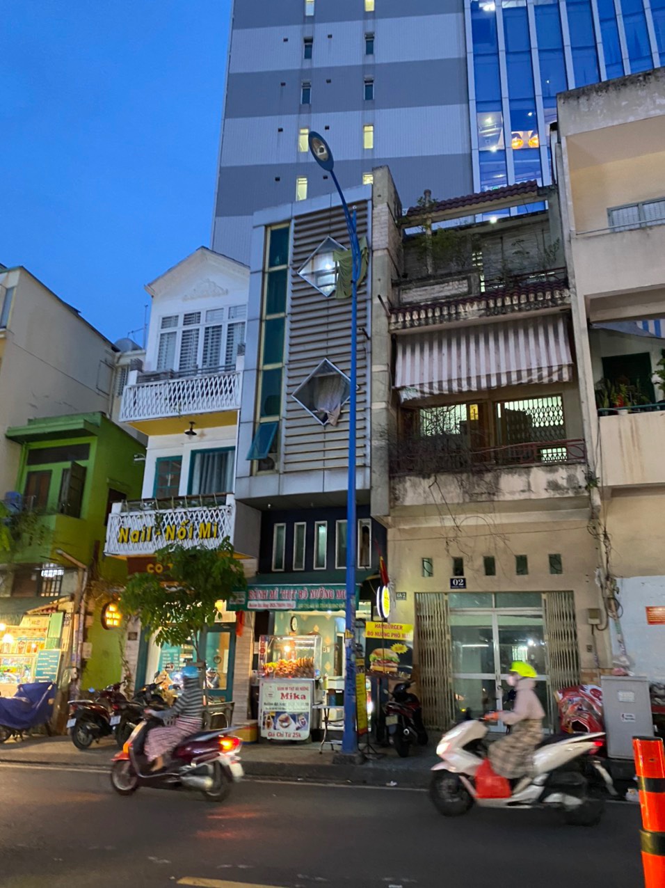 CHỦ CẦN GẤP BÁN NHÀ 3 MẶT TIỀN P.TÂN ĐỊNH QUẬN 1 - 4x16 CN 63m2 - 4 tầng - chỉ 2X tỷ TL