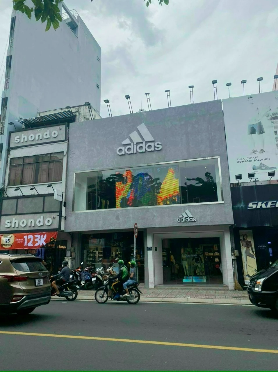 Hàng Hót siêu rẻ, Mặt Tiền Bùi Hữu Nghĩa Dt: 8x20- giá 50 tỷ tl.