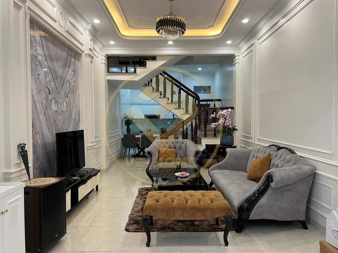 V3 HOME đến THUÊ NHÀ XÓM TRUNG - VĂN CAO FULL ĐỒ