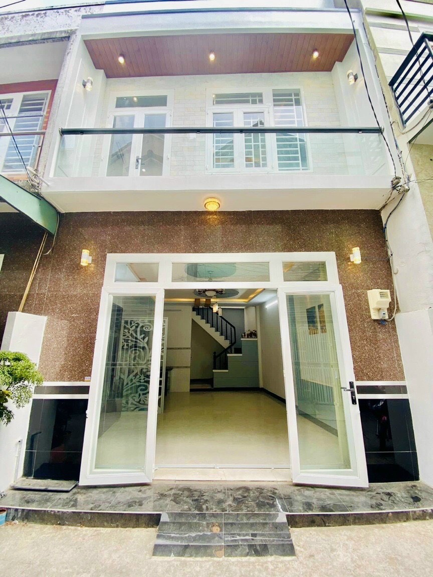 Cần tiền mở quán nhậu Bán gấp nhà 1T1L 3PN đường D5 Q. Bình Thạnh 66m2 giá TT chỉ 960tr ngay ĐH GTVT tiện KD