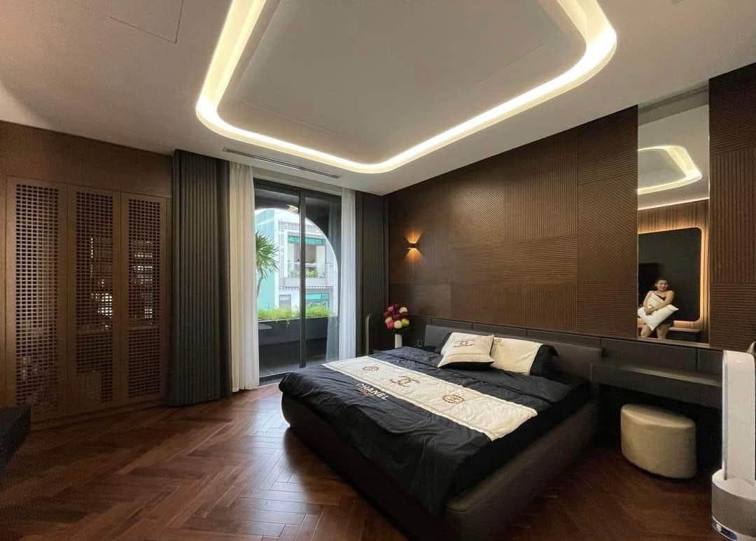 Bán gấp nhà mới đẹp hẻm 8m Cửu Long, DT 4 x 23m, 4 lầu, giá 17,8 tỷ