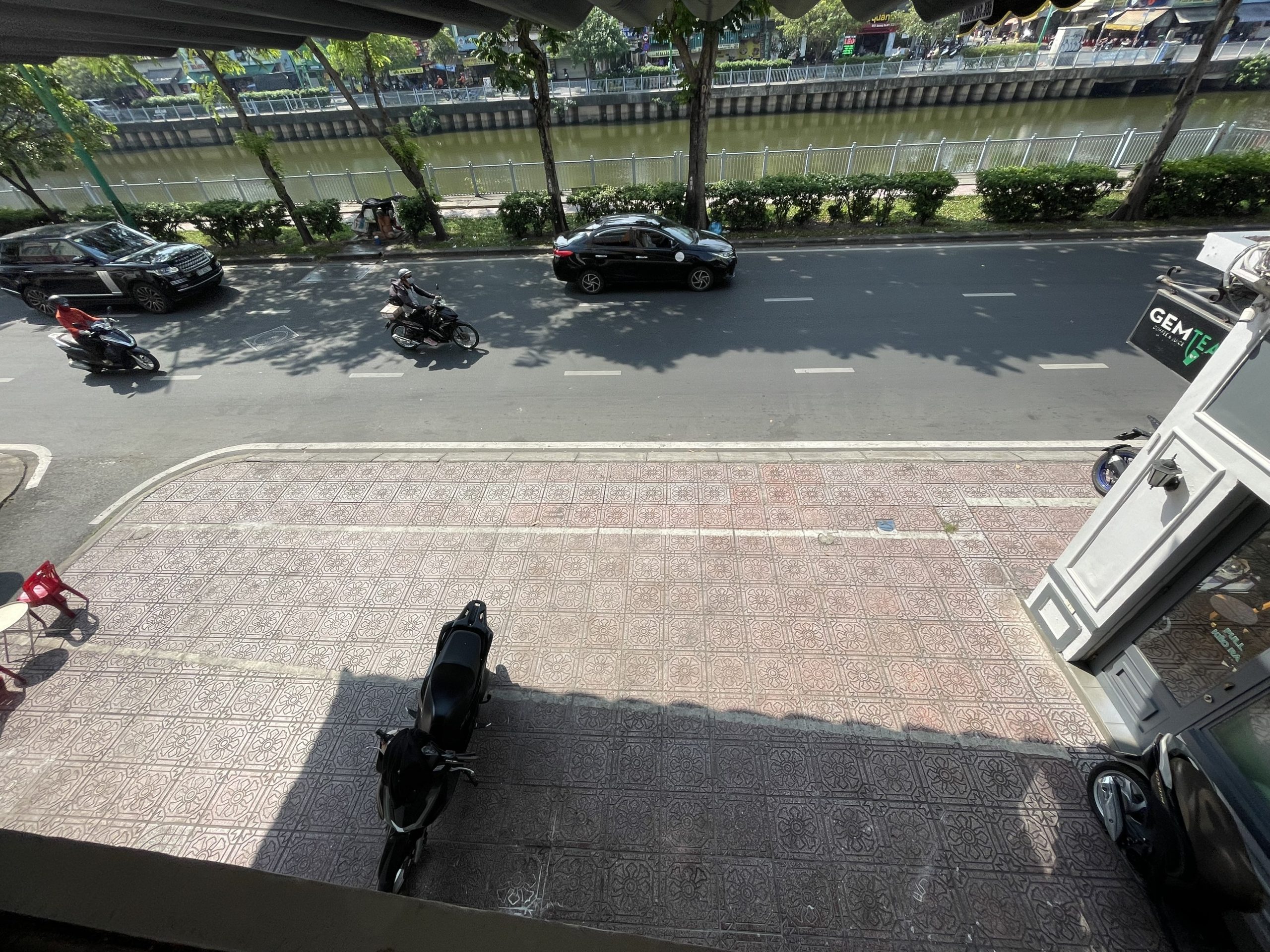 Chủ cần bán gấp nhà nguyên căn mặt tiền đường Trường Sa, Quận 3.